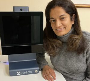 Dr. Uzma Samadani with the Oculogica EyeBox